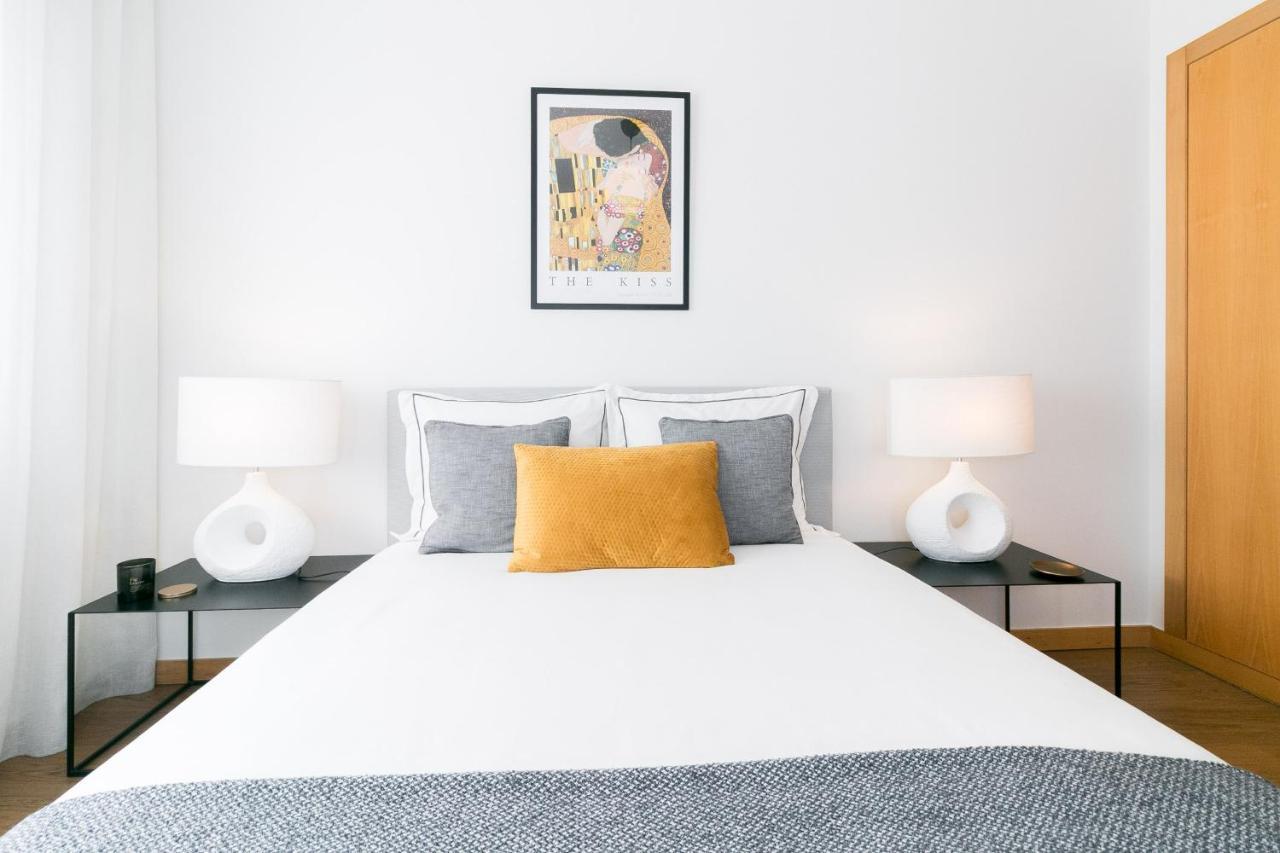 Premium Flat In Upscale Area, Balcony, Parking Lejlighed *