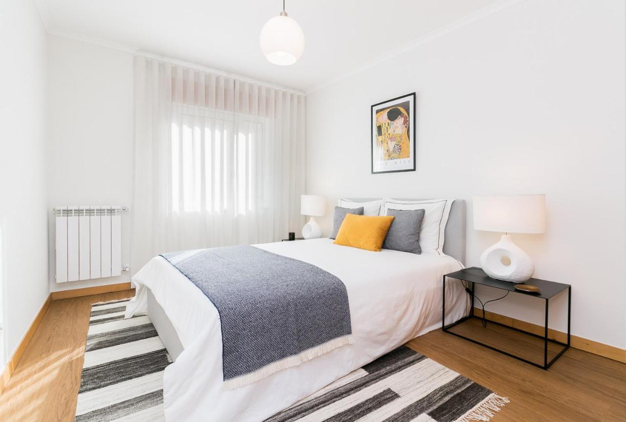 Premium Flat In Upscale Area, Balcony, Parking Lejlighed *